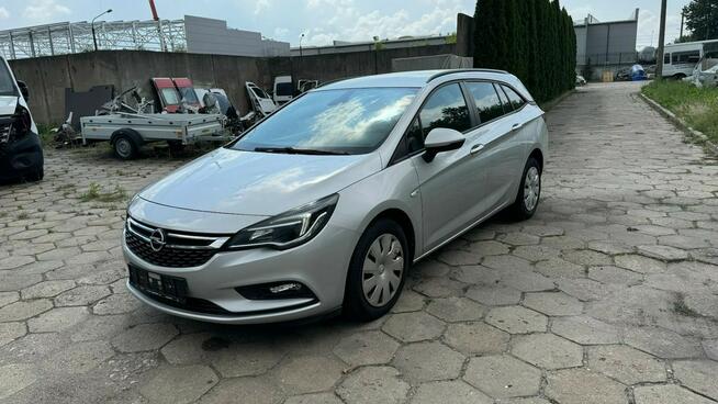 Opel Astra 1,0i 105KM Start/Stop Busines