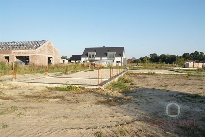 2 działki, domek gościnny, rozpoczęta budowa domu