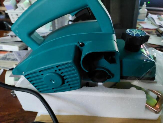 Strug elektryczny (hebel)