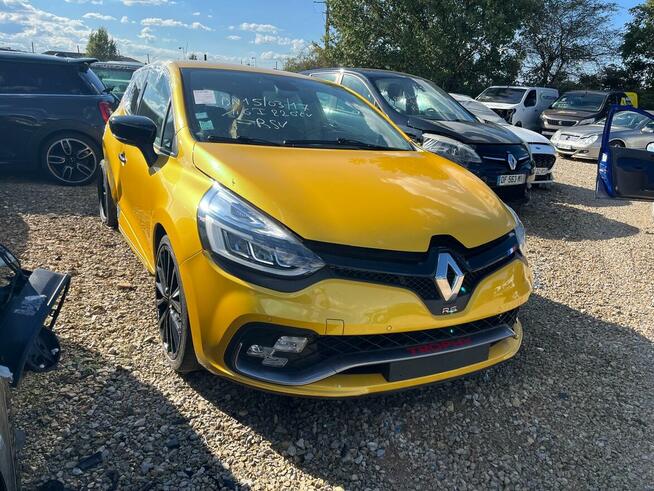 RENAULT Clio IV RS TROPHY 1.6i 16v 220 EK080