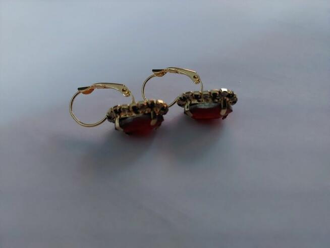 Kolczyki pozłacane z czerwonym kamieniem