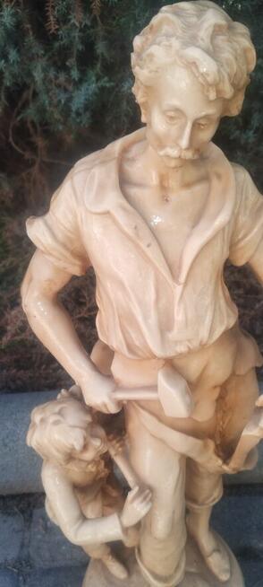 Figury kobiety -mezczyzna wykonane z masy