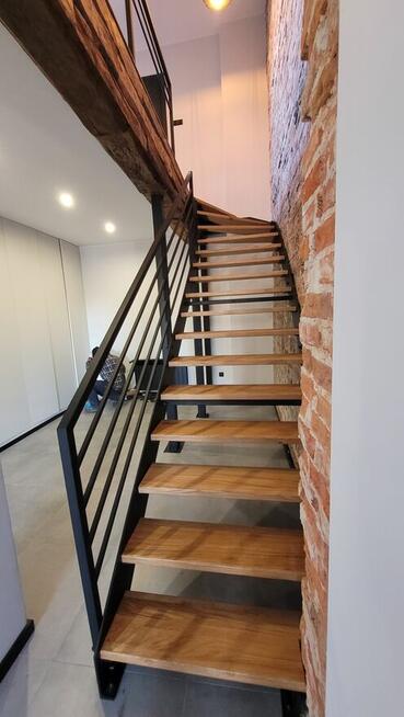 schody stalowe LOFT pod wymiar wewnętrzne zewnętrzne