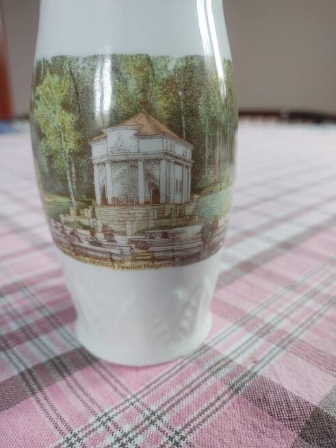 Kubek porcelanowy do picia wód leczniczych z Krynicy Giesche