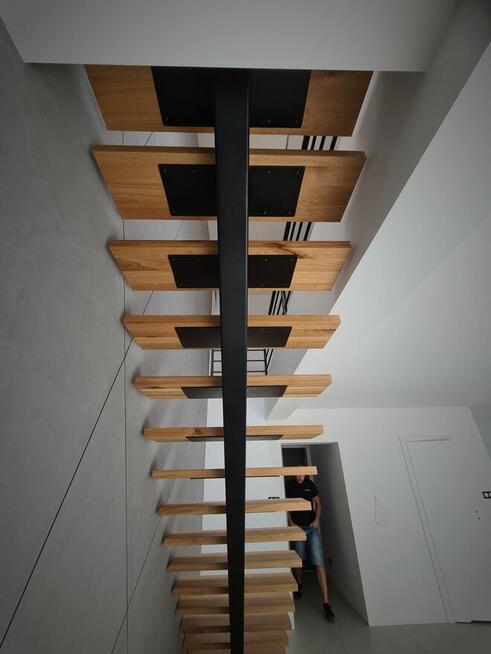 schody stalowe LOFT pod wymiar wewnętrzne zewnętrzne