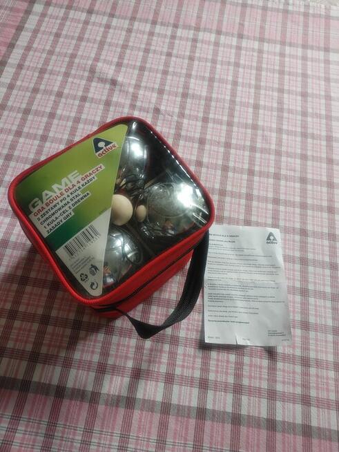 Gra w boule dla 4 graczy w pokrowcu