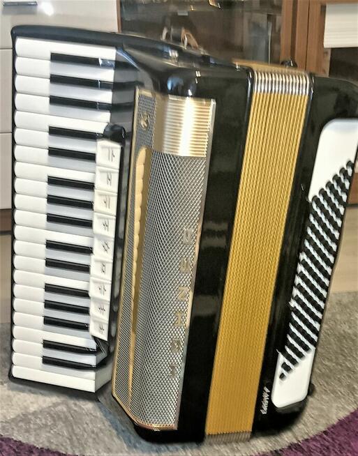 Akordeon Hohner Lucia IV P