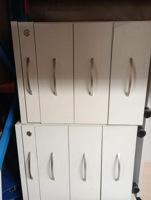 Kontenerek pod biurko przybornik szary jezdny na kółkach