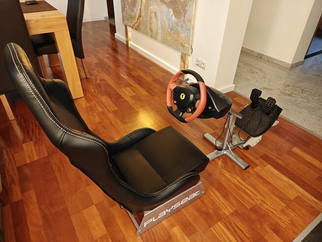 Fotel wyścigowy do gier Playseat + kierownica Thrustmaster