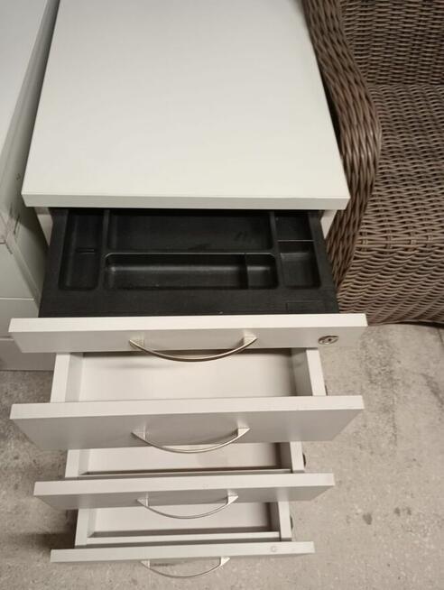 Kontenerek pod biurko przybornik szary jezdny na kółkach