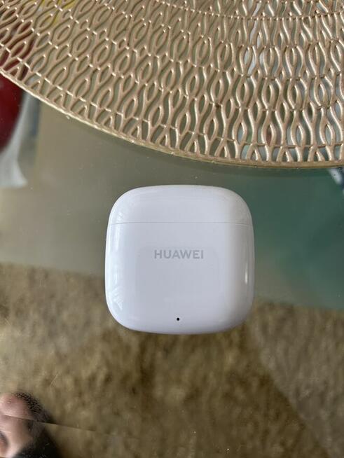 Sprzedam słuchawki Huawei.