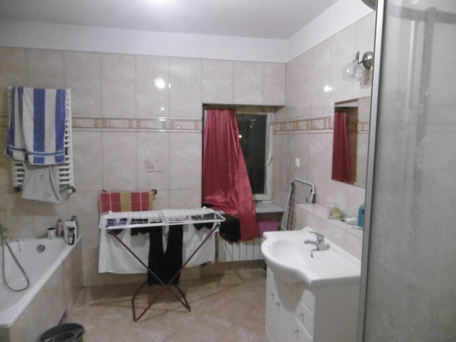 Room for rent 1 June