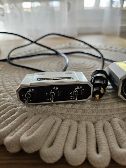 Jedyny taki rozgałęziacz zapalniczki 12V 24V z przełącznikam