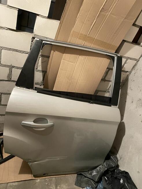 Drzwi prawe tył Ford Kuga MK1