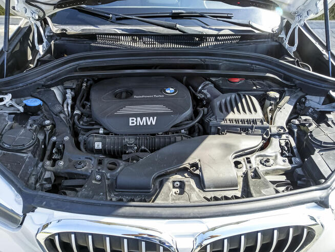 2018 BMW X1 sDrive 28i Biały Żar Mocy na Czterech Kołach