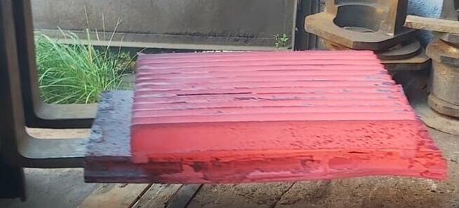 SOBOWIDZ Odlewnia Staliwa , Żeliwa i Metali Kolor.