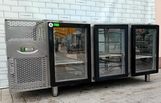 Stół chłodniczy podblatowy przeszklony 3-drzwi 87/24/20