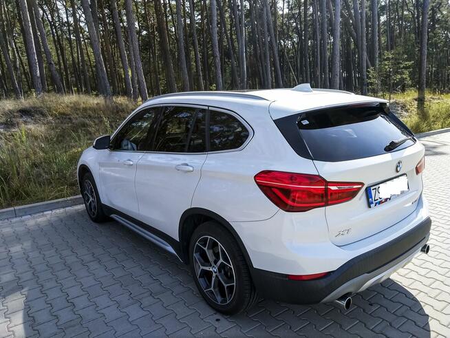 2018 BMW X1 sDrive 28i Biały Żar Mocy na Czterech Kołach
