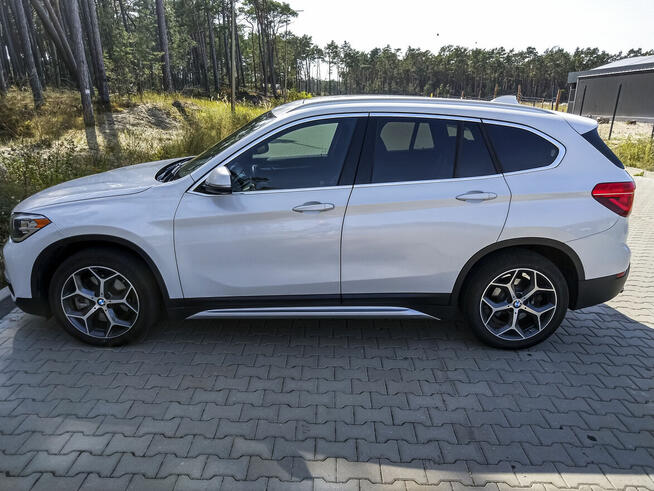 2018 BMW X1 sDrive 28i Biały Żar Mocy na Czterech Kołach