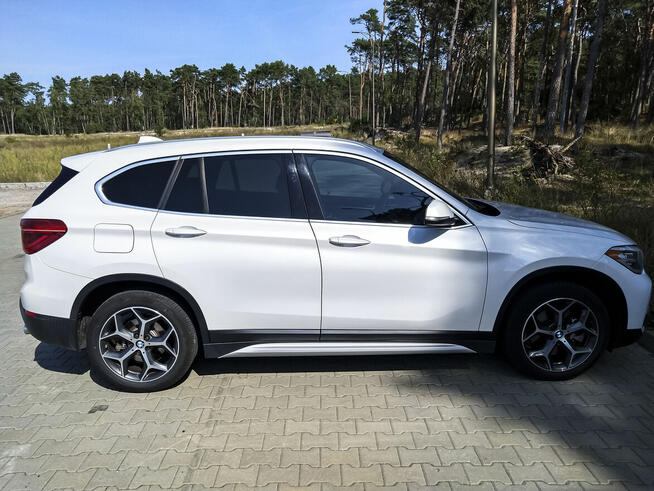 2018 BMW X1 sDrive 28i Biały Żar Mocy na Czterech Kołach