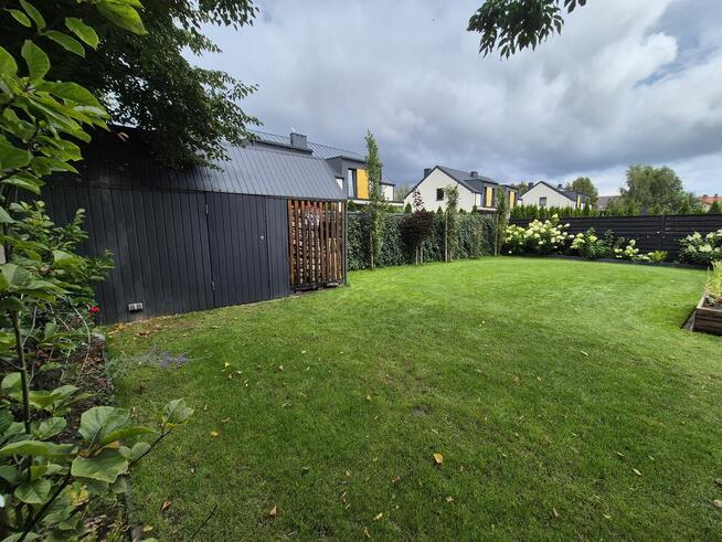 Nowoczesny bliźniak tuż pod Łodzią