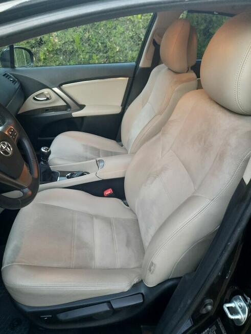 Toyota Avensis 1.8 benzyna + gaz Salon Polska