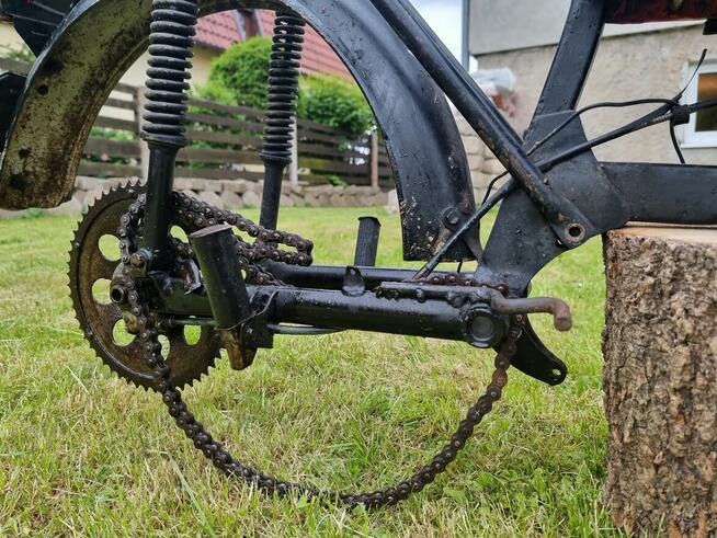 Jawa 200 - rama motoru + dodatki