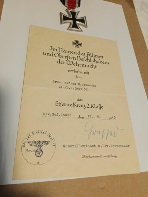 Krzyz zelazny i dokument nadania