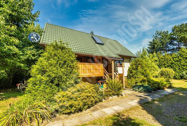 Dom w spokojnej okolicy z dużą działką