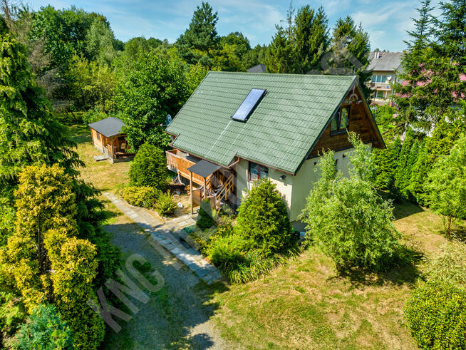 Dom w spokojnej okolicy z dużą działką