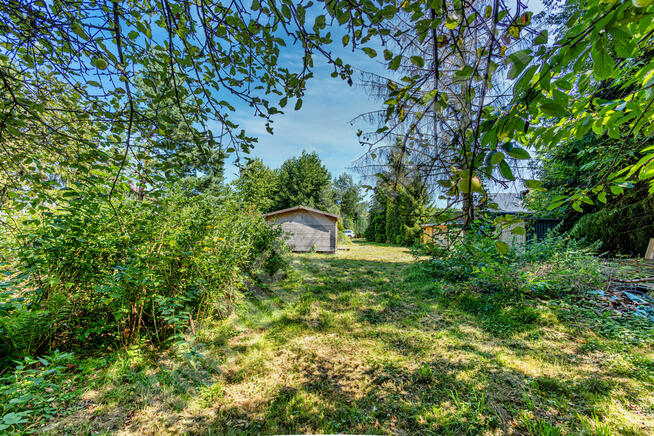 Dom w spokojnej okolicy z dużą działką