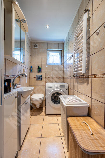 Dom w spokojnej okolicy z dużą działką