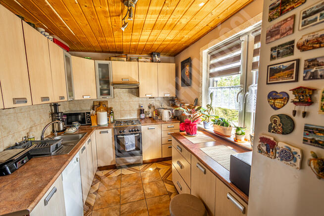 Dom w spokojnej okolicy z dużą działką