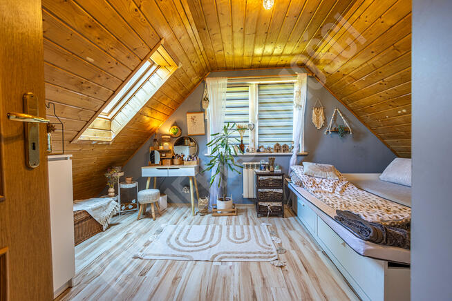 Dom w spokojnej okolicy z dużą działką