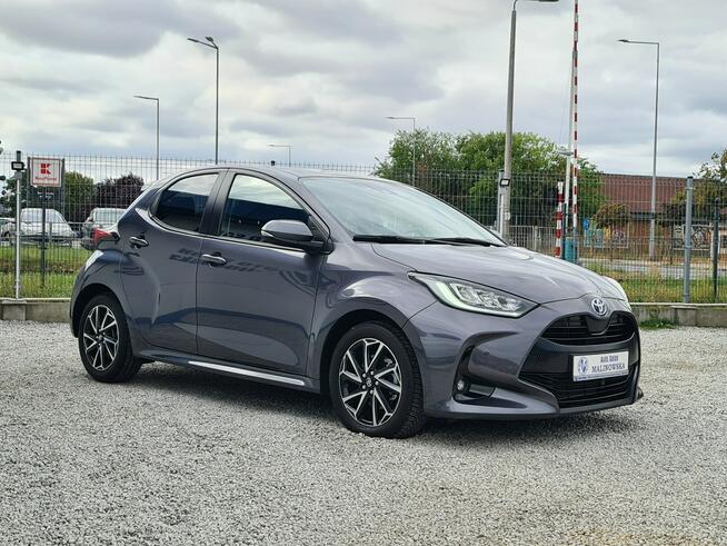 Toyota Yaris HYBRID Kamera Full Led 2xPDC Klimatronik Asystent Radar Sensory Alu