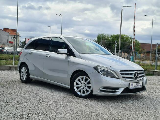 Mercedes B 180 Salon PL Serwisowany Xenon Led 2xPDC Klimatyzacja Sensory Komputer Alu