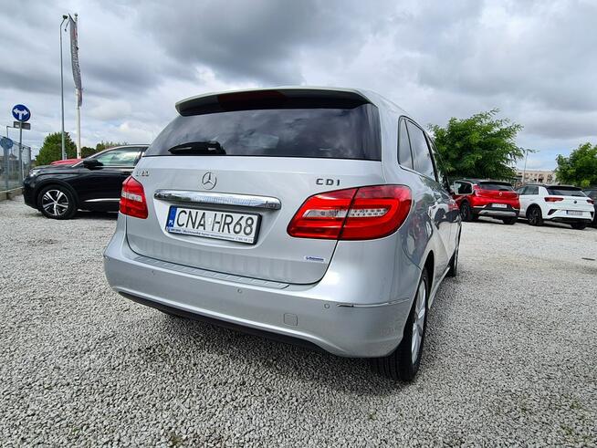 Mercedes B 180 Salon PL Serwisowany Xenon Led 2xPDC Klimatyzacja Sensory Komputer Alu