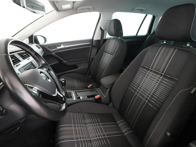 Volkswagen Golf Comfortline PDC grzane fotele climatronic tempomat