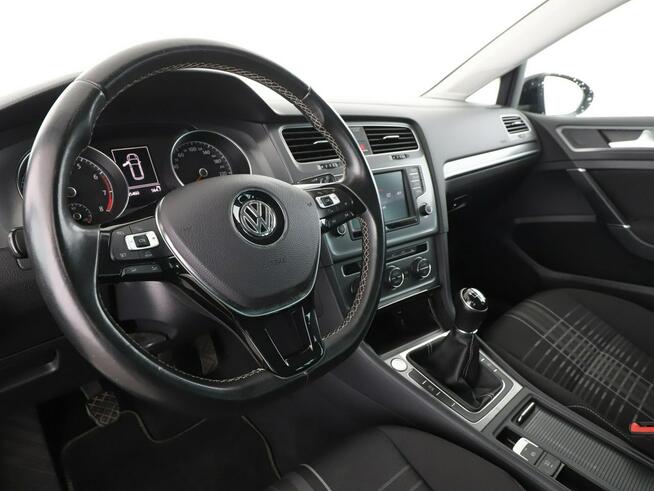 Volkswagen Golf Comfortline PDC grzane fotele climatronic tempomat