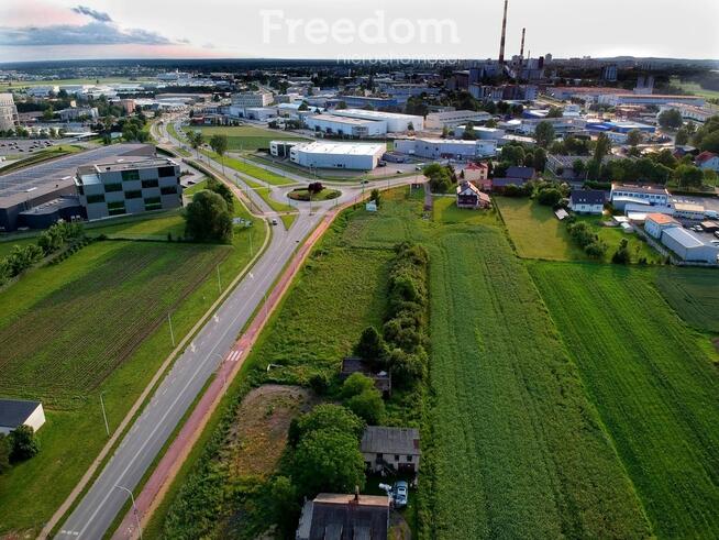 Atrakcyjna działka z WZ (budynek służby zdrowia)