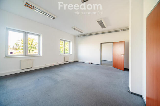 Lokal 416m2 z parkingiem i windą w Piasecznie