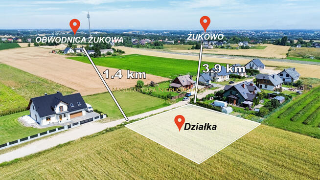 Działka budowlana z mediami obok Żukowa