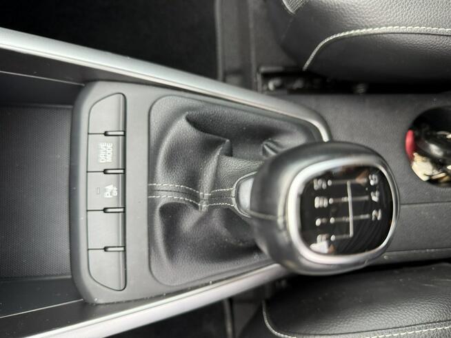 Kia Stonic GT-Line. Pol-skóra. Navi. Kamera cof. Radar.