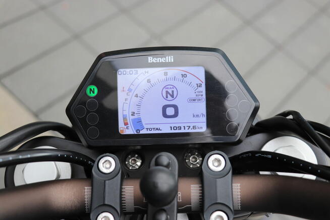 Benelli 502c motocykl Kat. A2 inaczej zwany Baby Diavel