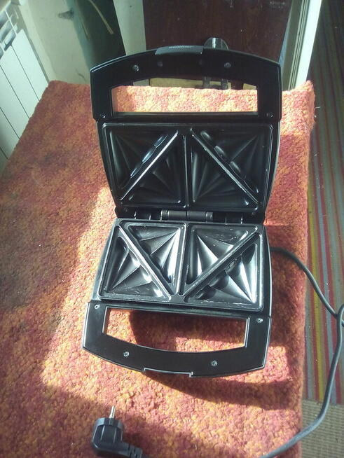 opiekacz do kanapek Zelmer. Moc 700W
