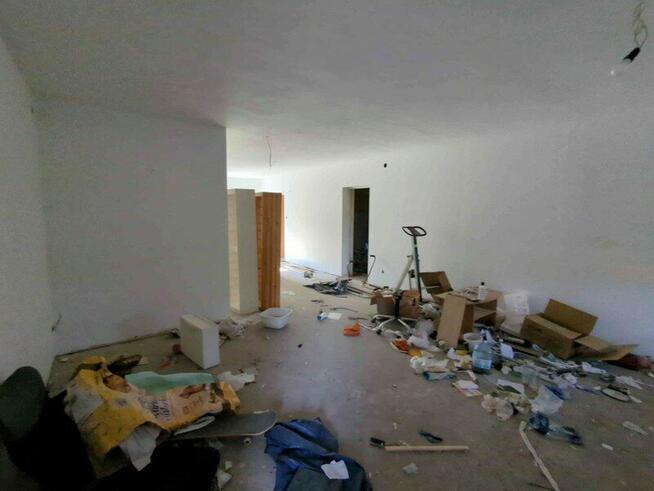 1/6 udziału w nieruchomości zabudowanej - Podkampinos