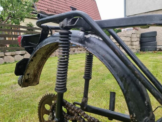 Jawa 200 - rama motoru + dodatki