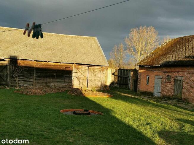 Urokliwy dom z fotowoltaiką i przestronnym ogrodem