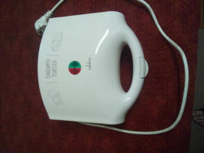 opiekacz do kanapek Zelmer. Moc 700W