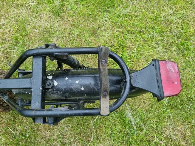 Jawa 200 - rama motoru + dodatki